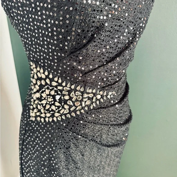 Size 8 Jackie Jon black one shoulder cocktail dress. In excellent condition. - Picture 6 of 9